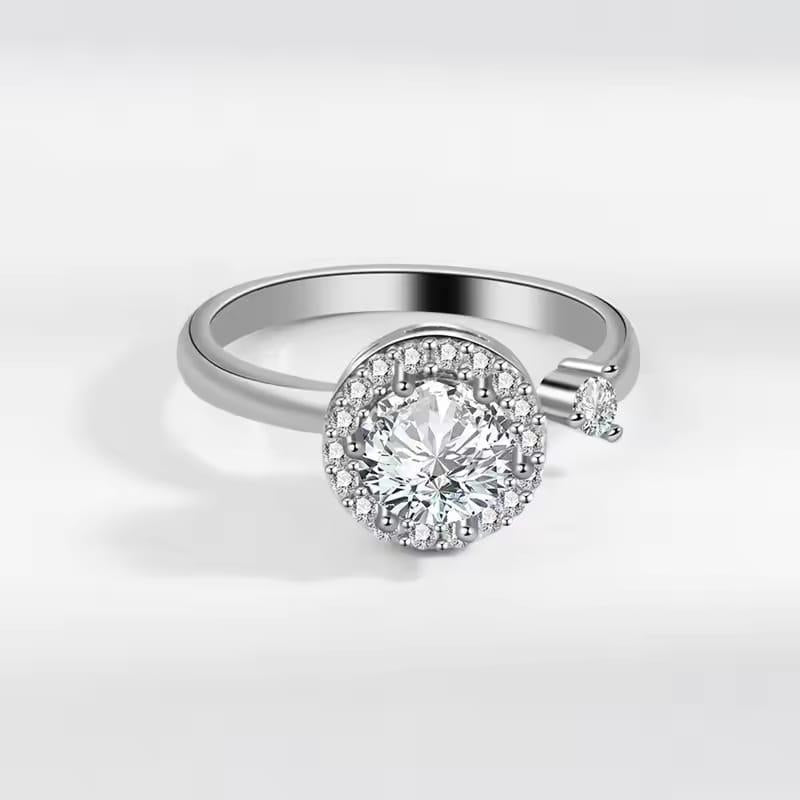 Elegant spinning ring