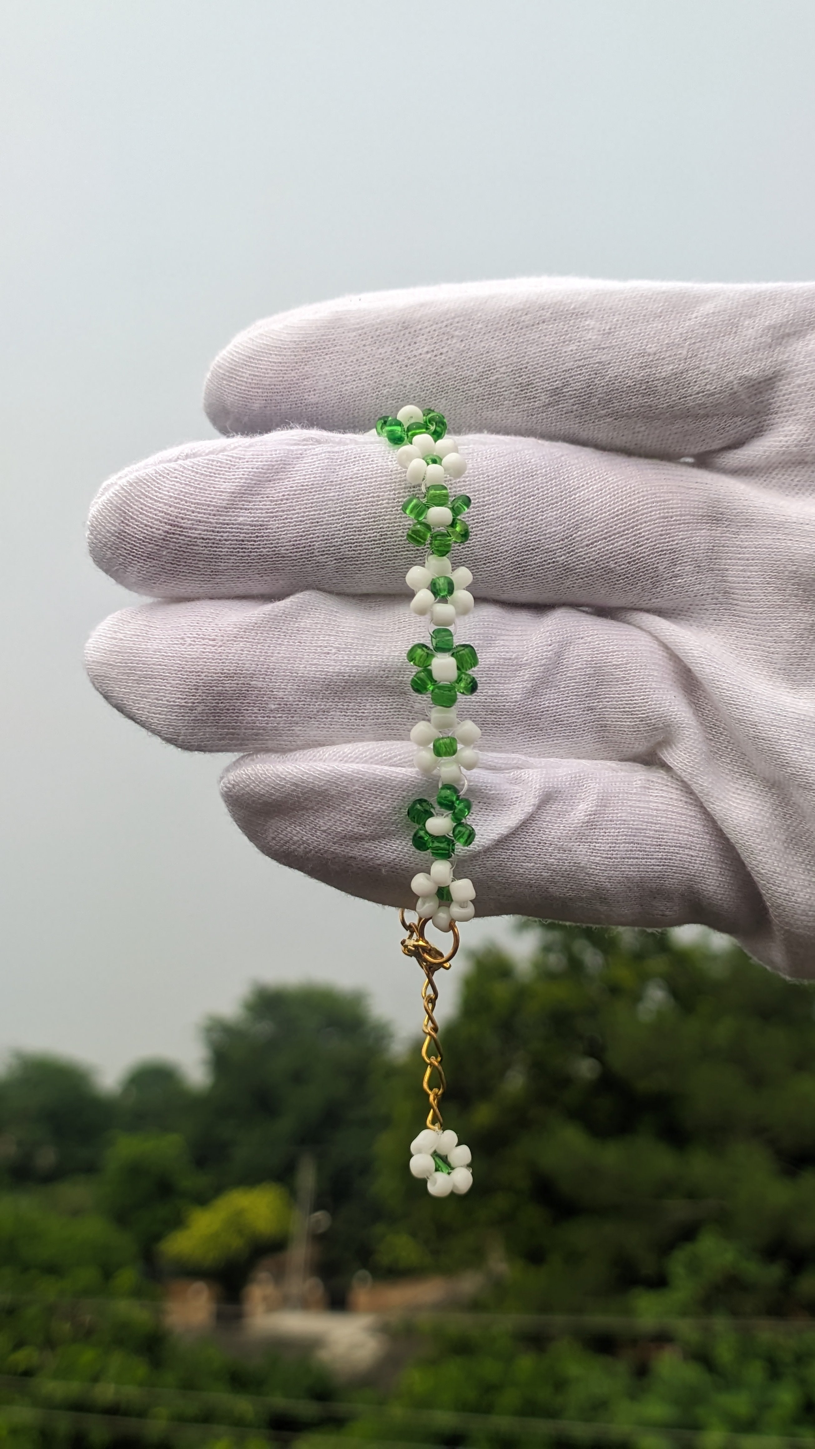 14 August Special Handmade Green & White Beaded Bracelet for Girls