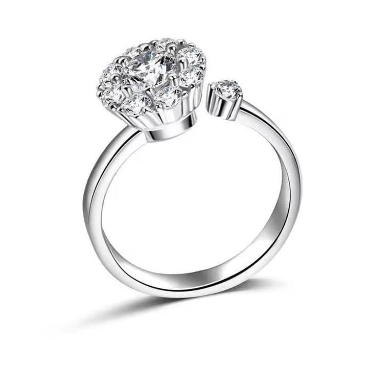 Elegant spinning ring