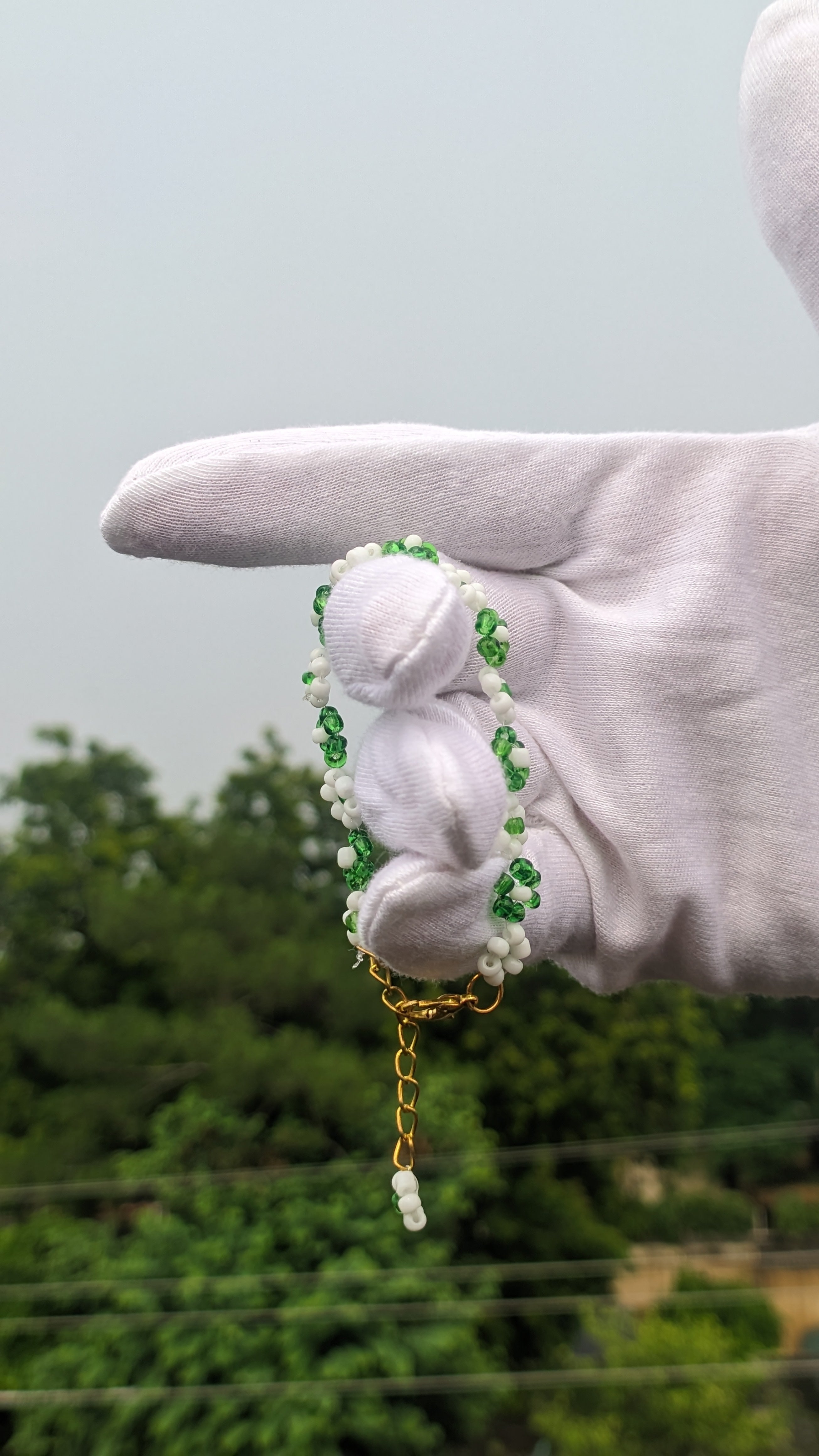 14 August Special Handmade Green & White Beaded Bracelet for Girls