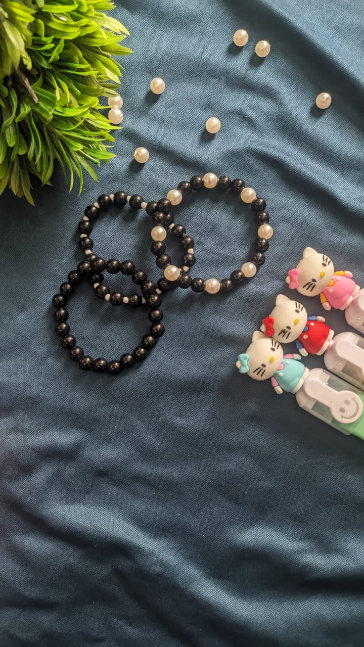 Set of three unique bracelets Set